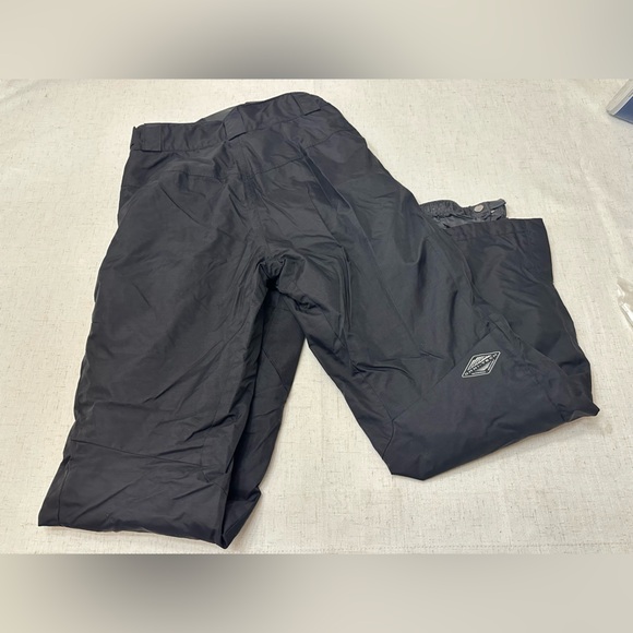 Columbia Women's winter Pants - Black 🥶 - Picture 4 of 13
